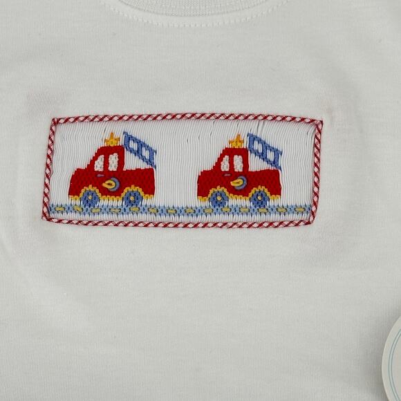 Edgehill Collection Embroidered Smocked Firetruck Shirt Shorts Set Boys Sz 3 Mos - Picture 2 of 5